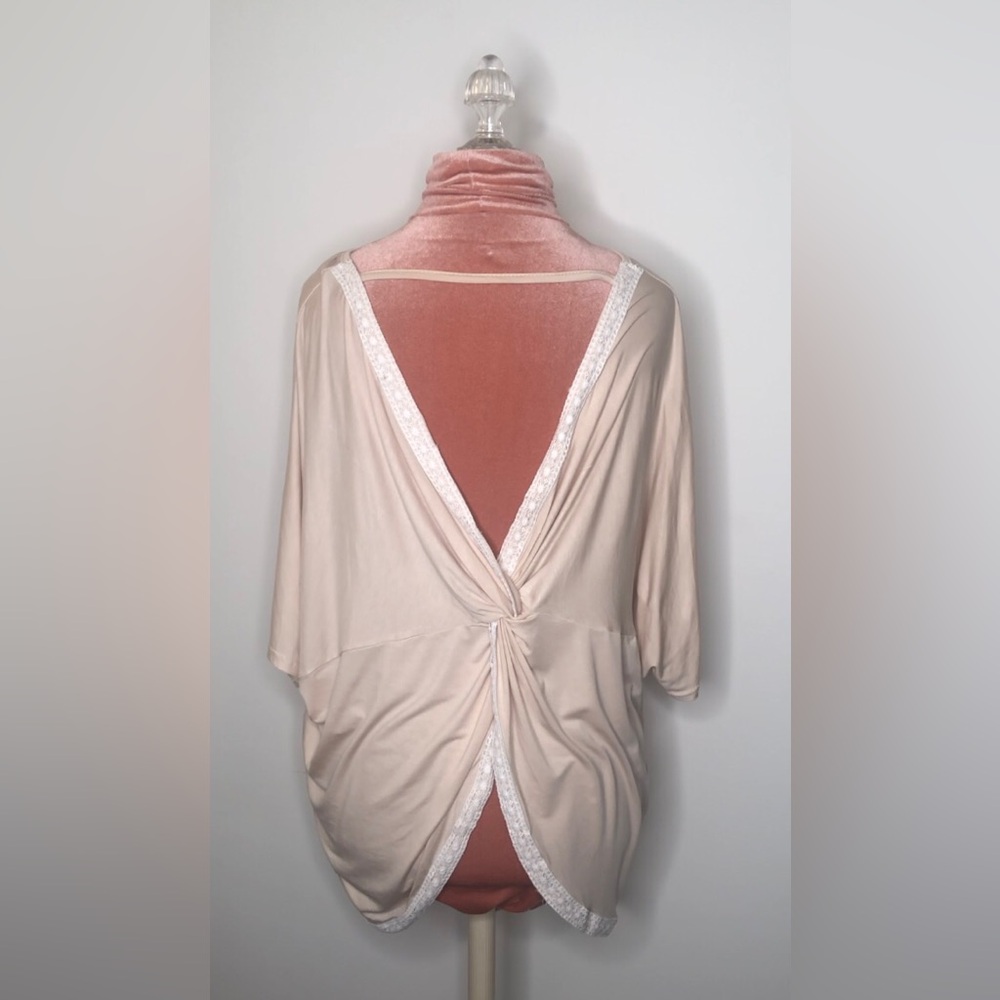 Amaryllis Open back Top with Lace Detail Light tan Cream Women’s Plus Size 3X
